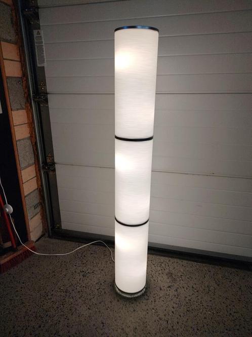 Lampadaire colonne blanche, Huis en Inrichting, Lampen | Vloerlampen, Gebruikt, 100 tot 150 cm, Kunststof, Stof, Ophalen