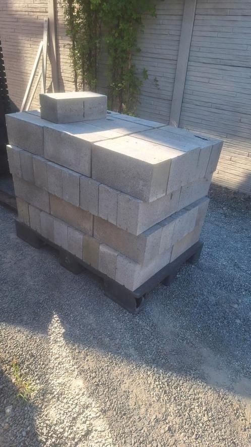 Betonblokken Coeck, holle en volle, Doe-het-zelf en Bouw, Metselstenen, Zo goed als nieuw, Ophalen