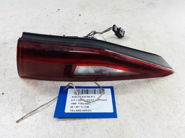 PANNEAU ARRIÈRE DROIT AVEC LAMPE Audi A3 Sportback (8YA), Autos : Pièces & Accessoires, Éclairage, Audi, Utilisé