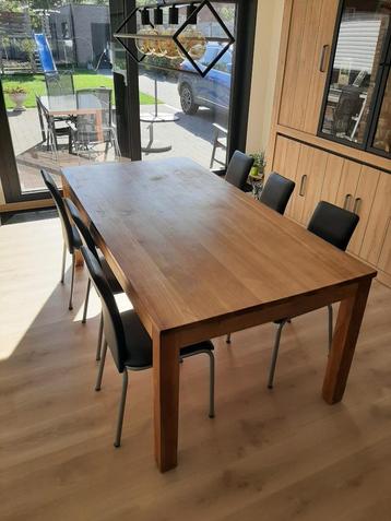 Tafel teak beschikbaar voor biedingen