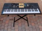 Yamaha YPT-220 keyboard/piano met staander en voeding, Muziek en Instrumenten, Ophalen, 61 toetsen, Yamaha, Midi-aansluiting