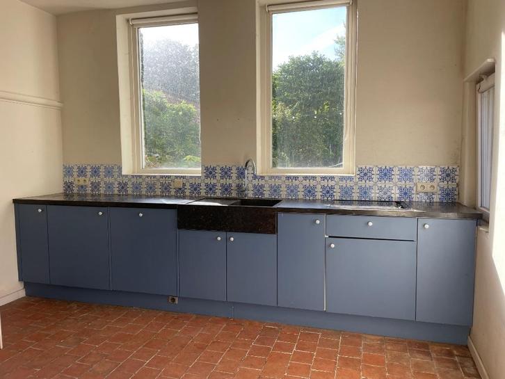 Volledige keuken te koop - toestellen & graniet werkblad, Huis en Inrichting, Keuken | Complete keukens, Gebruikt, Enkelwandige keuken