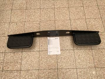 Universele Westfalia treeplank voor montage op de trekhaak beschikbaar voor biedingen