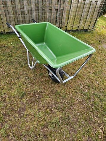 Kruiwagen met groene kunststof bak pvc Nieuwe voor 100 euro  beschikbaar voor biedingen