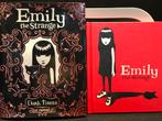 Emily the strange boeken, Boeken, Meerdere comics, Amerika, Ophalen of Verzenden, Zo goed als nieuw