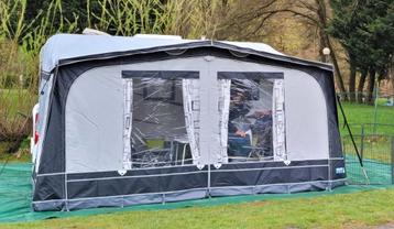 Megacamp Soleil 240 maat 8 (831 - 855 cm) caravanvoortent beschikbaar voor biedingen