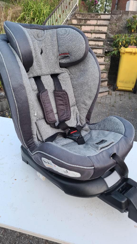 Osann autostoel 360 isofix, Kinderen en Baby's, Autostoeltjes, Gebruikt, Overige merken, 0 t/m 18 kg, Autogordel of Isofix, Verstelbare rugleuning