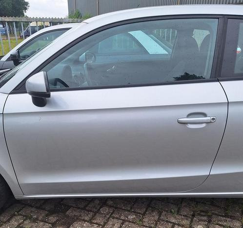 Deur Portier Audi A1 8X1 3 deurs links LX7W in goede staat, Auto-onderdelen, Carrosserie, Deur, Audi, Gebruikt, Ophalen of Verzenden