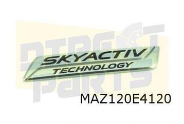 Mazda 3 embleem tekst ''SkyActiv technology'' achter Origine beschikbaar voor biedingen
