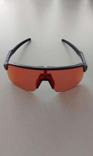 Oakley Sutro Fietsbril Mat Grijs met Prizm Trail Torch Lens beschikbaar voor biedingen