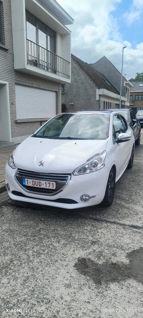 Peugeot 208, Auto's, Peugeot, Particulier, Cruise Control, Benzine, Coupé, 3 deurs, Handgeschakeld, Wit, Voorwielaandrijving, Ophalen