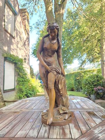 Zeer mooi apart antiek terracotta beeld  beschikbaar voor biedingen