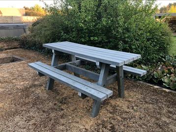 Rekupro kunststof picnicktafel beschikbaar voor biedingen