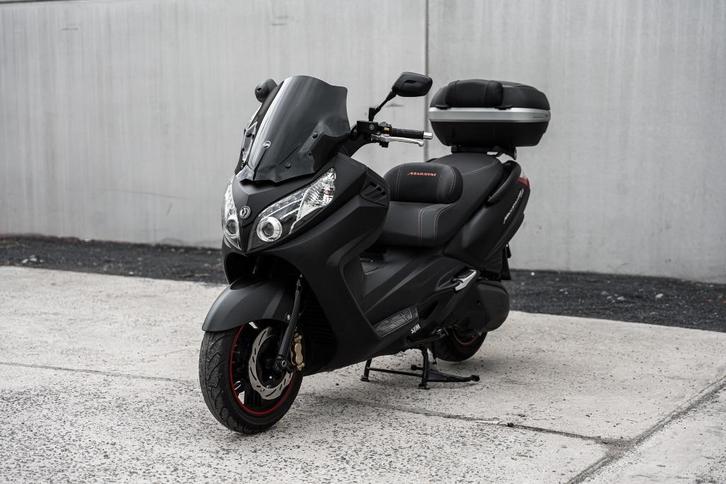 SYM MaxSym 600i, Motoren, Motoren | Overige merken, Bedrijf, Scooter, 12 t/m 35 kW, 2 cilinders, Motorrijbewijs A, ABS, Ophalen