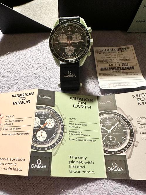Omega & Swatch Horloge - Aarde, Handtassen en Accessoires, Horloges | Heren, Omega