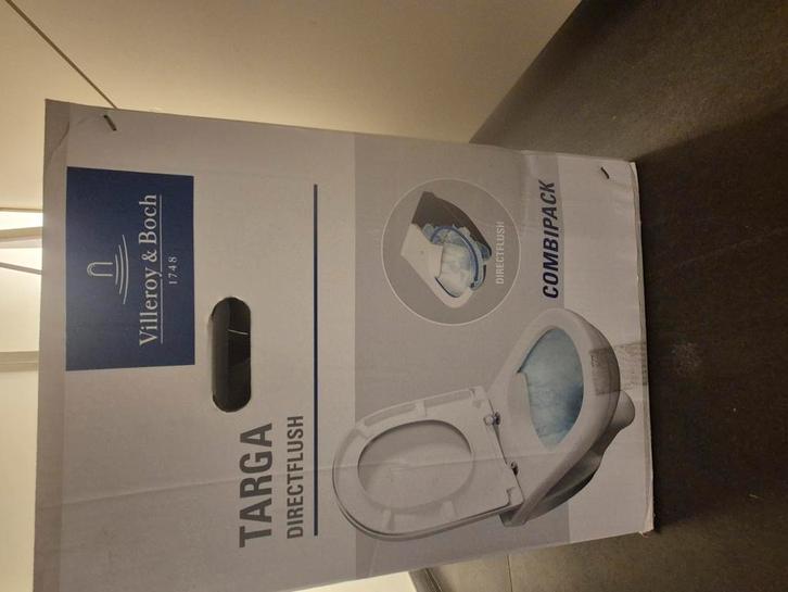 Hang WC, wit, Villeroy en Boch, splinternieuw., Doe-het-zelf en Bouw, Sanitair, Zo goed als nieuw, Ophalen