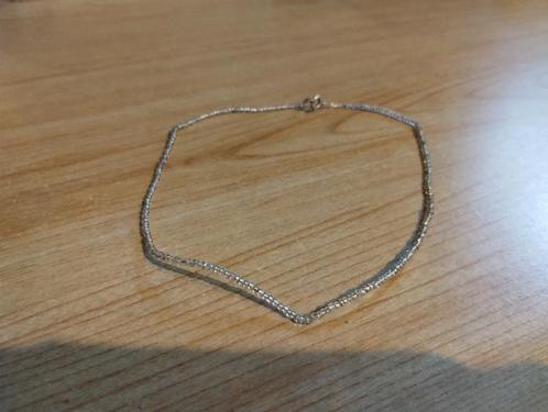 Kralen ketting, Handtassen en Accessoires, Kettingen, Gebruikt, Kunststof, Zilver, Ophalen of Verzenden