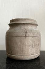 Oude houten pot, Enlèvement
