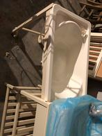 Verzorgingstafel met bad, Kinderen en Baby's, Badjes en Verzorging, Ophalen, Zo goed als nieuw