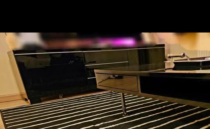 Tv meubel, Huis en Inrichting, Kasten | Wandmeubels, Zo goed als nieuw, Ophalen