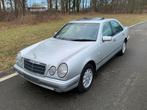 Mercedes-Benz W210 E220 Diesel Elegance, Auto's, Te koop, Zilver of Grijs, 2199 cc, 70 kW