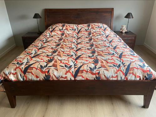 Bed met lattenbodem en 2 nachtkastjes, Huis en Inrichting, Slaapkamer | Complete slaapkamers, Zo goed als nieuw, Ophalen