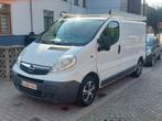 Opel vivaro annne 2011 210000km  2.0tdci 115cv prêt à immatr, Autos, Camionnettes & Utilitaires, Particulier, Achat, Opel