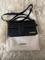 Jacquemus Le grand bambino, Handtassen en Accessoires, Tassen | Damestassen, Ophalen, Zo goed als nieuw
