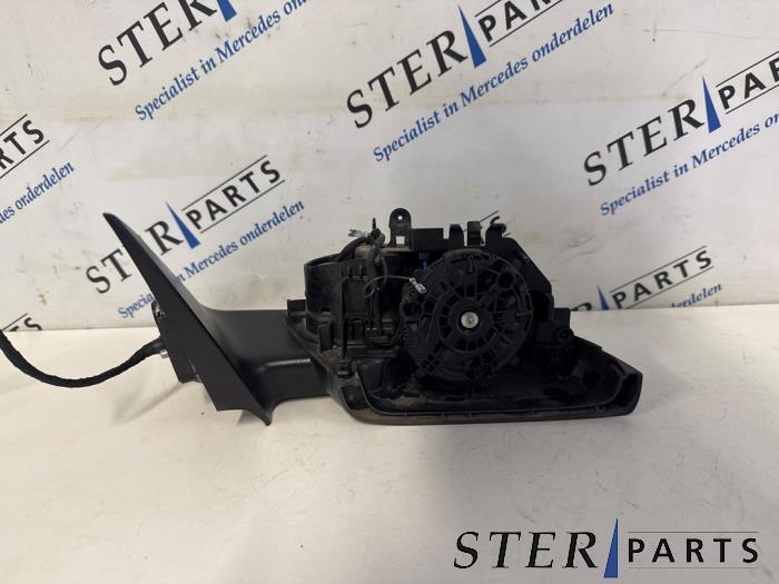 Buitenspiegel rechts van een Mercedes CLA, Auto-onderdelen, Spiegels, Mercedes-Benz, Gebruikt, 3 maanden garantie, Ophalen of Verzenden