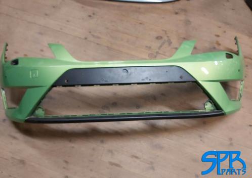 Voorbumper SEAT LEON FR III 5F0807221M VOOR BUMPER SRA 4XPDC, Auto-onderdelen, Carrosserie, Bumper, Seat, Voor, Gebruikt