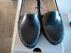 Nieuwe zwarte dames schoenen maat 42 zitten nog in de doos., Ophalen, Nieuw, Instappers, Zwart