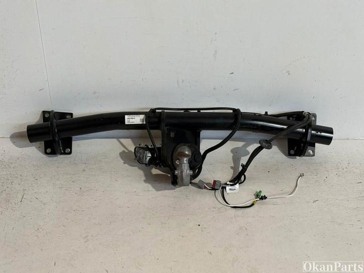 Volvo XC60 II trekhaak 32270813, Auto-onderdelen, Carrosserie, Voor, Gebruikt