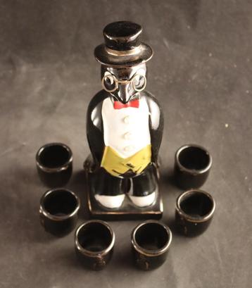 Whiskyfles met shotglaasjes beschikbaar voor biedingen