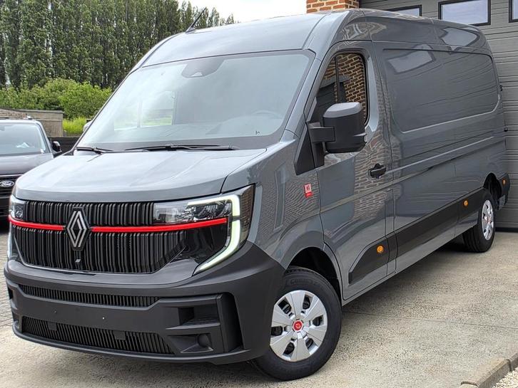 Renault Master RED TRUCKS L3H2 AUTOMAAT NIEUW 2025 0KM 170PK, Auto's, Bestelwagens en Lichte vracht, Bedrijf, Te koop, ABS, Achteruitrijcamera