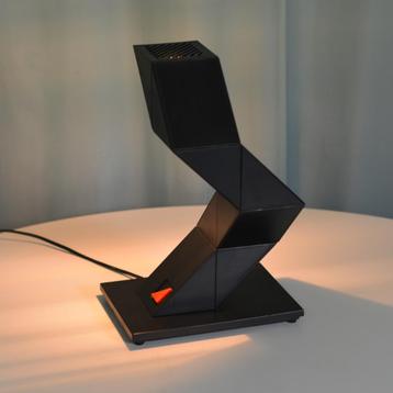 ZigZag desk light beschikbaar voor biedingen