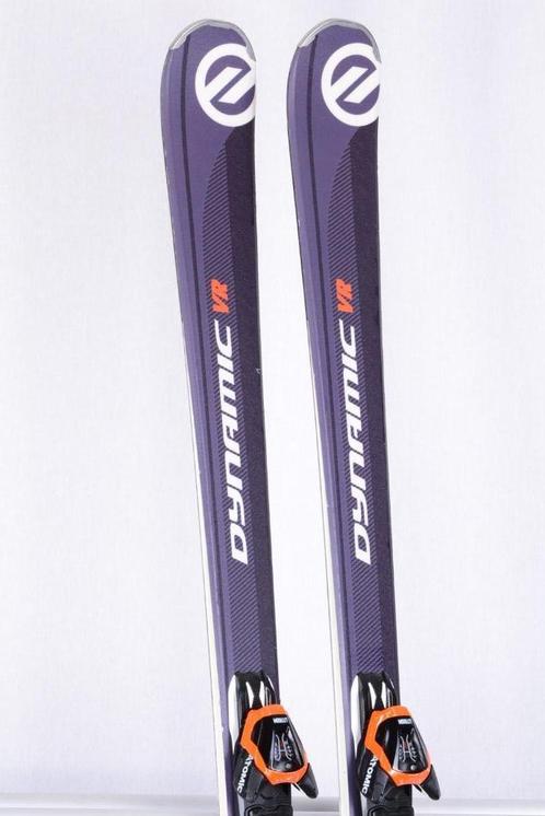 Skis DYNAMIC VR 156 cm, noirs, woodcore + Atomic, Sports & Fitness, Ski & Ski de fond, Utilisé, Skis, Atomic, Carving, 140 à 160 cm