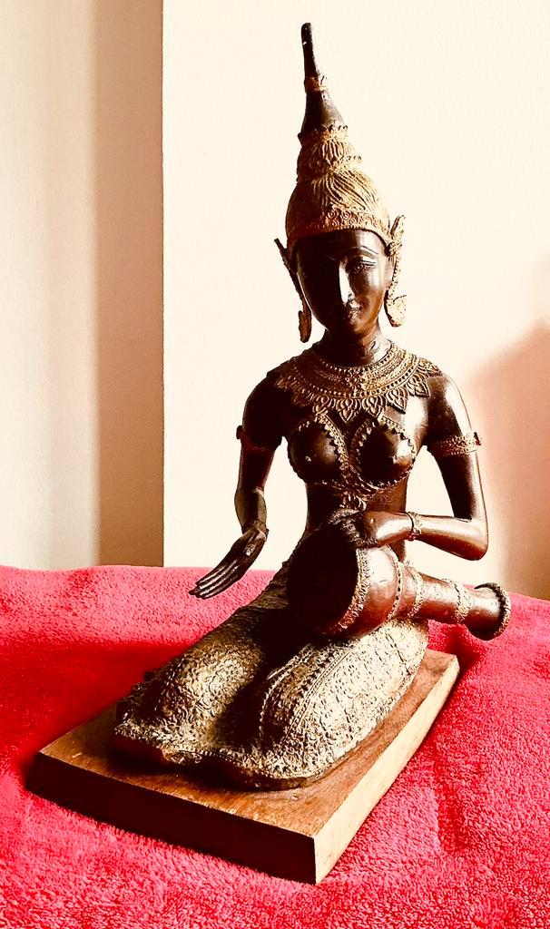 Brons: Aziatische Goddelijkheid - Ht 35 cm dan 2 kg, Antiek en Kunst, Antiek | Brons en Koper, Brons, Ophalen