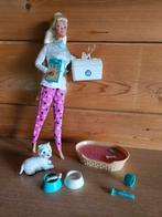 Barbie vétérinaire 1996 avec accessoires et chien, Enfants & Bébés, Jouets | Poupées, Enlèvement ou Envoi, Barbie