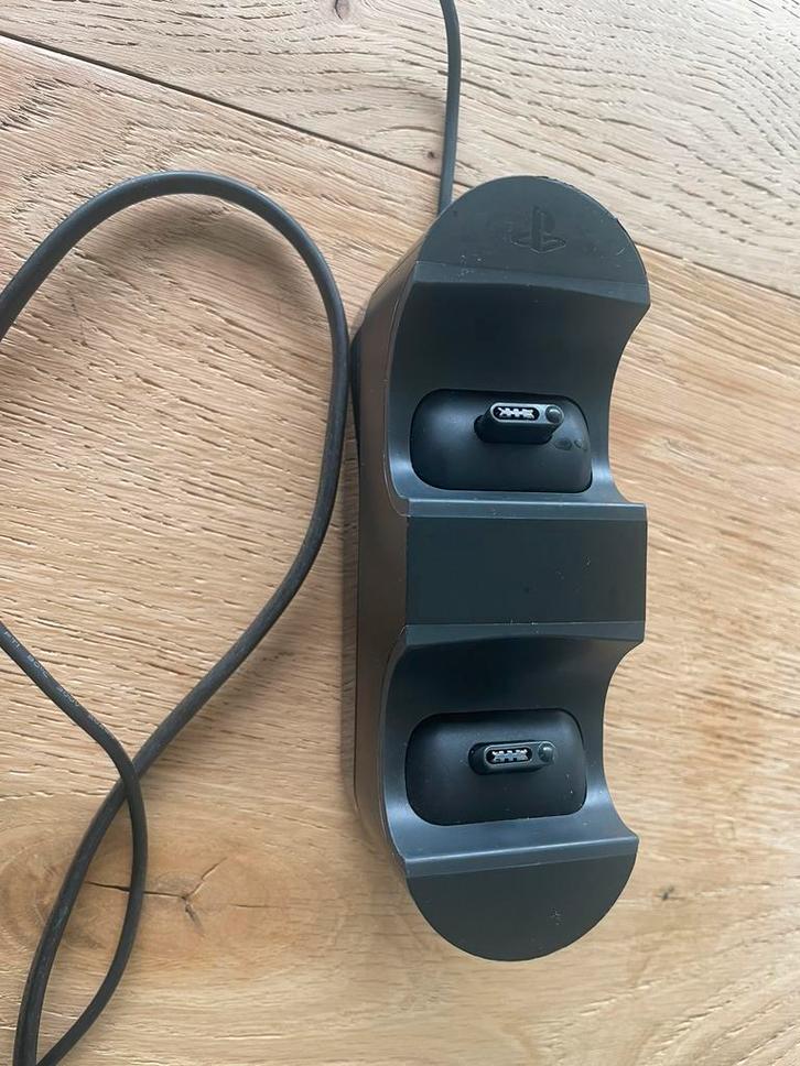 Playstation Dual Oplaadstation CUH-ZDC1 (Zemst), Games en Spelcomputers, Spelcomputers | Sony PlayStation 4, Zo goed als nieuw
