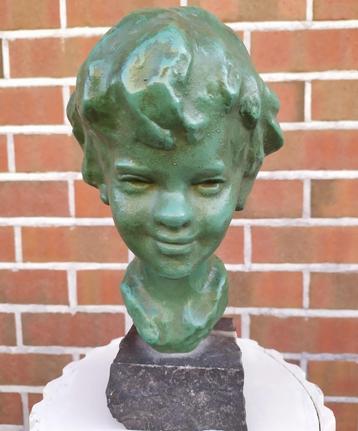groot beeld Ernest Patris 29 cm brons kleur