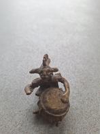 Petite statuette en bronze, Enlèvement, Bronze