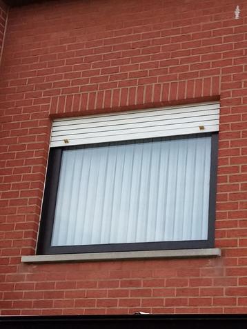 Kantelraam met dubbel glas beschikbaar voor biedingen