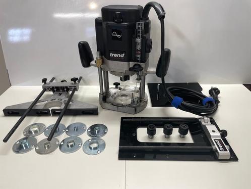 Bovenfrees Trend T11 2000 Watt  met veel accessoires, Doe-het-zelf en Bouw, Gereedschap | Freesmachines, Gebruikt, Elektrisch
