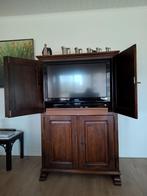 Prachtige massieve TV-kast, Ophalen