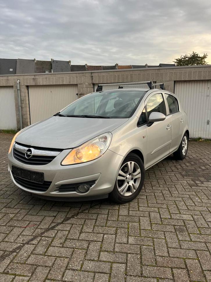 Opel Corsa 1.2 2009 Benzine Automaat, Auto's, Opel, Particulier, Corsa, Benzine, 4 deurs, Automaat, Zilver of Grijs, Onderhoudsboekje