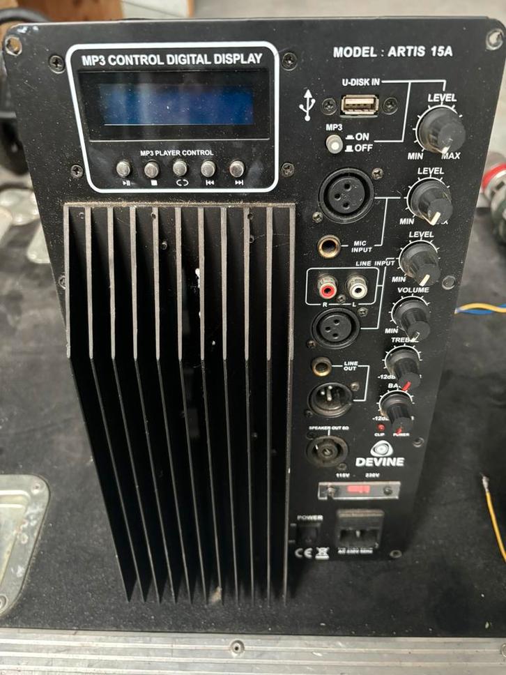 Devine Artis 15A 400 Watt actieve luidspreker onderdelen, Audio, Tv en Foto, Luidsprekerboxen, Gebruikt, Front, Rear of Stereo speakers