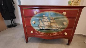 Antiek dressoir beschikbaar voor biedingen