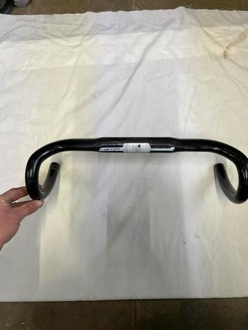 FSA aluminium/carbon compact TEAM ISSUE stuur in 40 cm beschikbaar voor biedingen