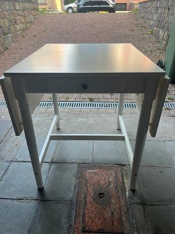 Table, Enlèvement, Comme neuf