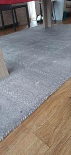 Wollen tapijt, Enlèvement, Tapis